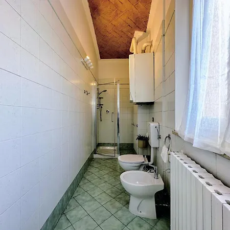 Vicino Al Centro E A Parcheggi Gratuiti - Affresco Strepitoso アパート *