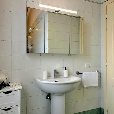 アパート Vicino Al Centro E A Parcheggi Gratuiti - Affresco Strepitoso モデナ