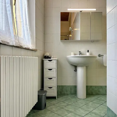 Vicino Al Centro E A Parcheggi Gratuiti - Affresco Strepitoso モデナ