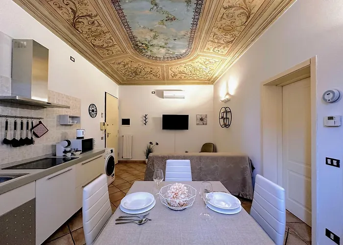 Vicino Al Centro E A Parcheggi Gratuiti - Affresco Strepitoso * Modena