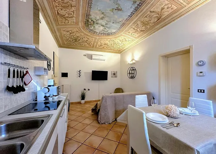 Apartment Vicino Al Centro E A Parcheggi Gratuiti - Affresco Strepitoso